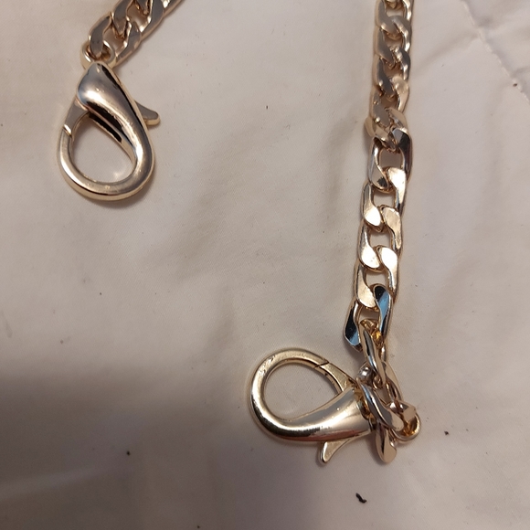 Purse chain strap gold tone perfect condition  just slightly under 50 inches - Picture 2 of 3